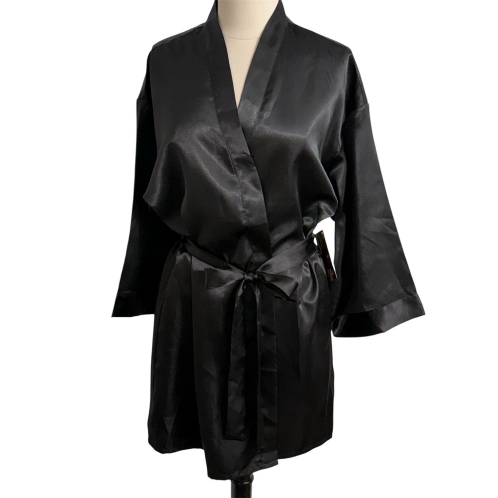 Dreamgirl Women's Satin Short Kimono or Wrap Style Robe, Black, Size: 1X/2X